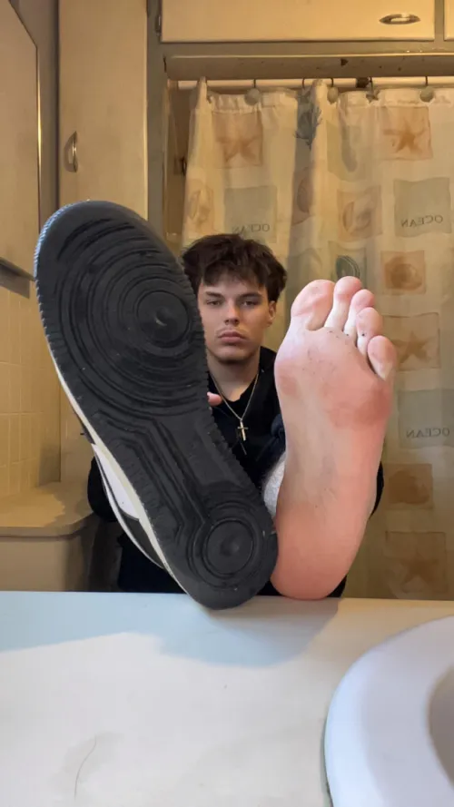 Serve these big Alpha feet by master__thizzy