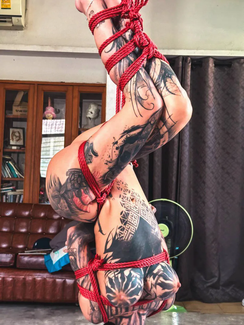 serving heat you won’t forget tied up and ready posted by PunishQueenJp