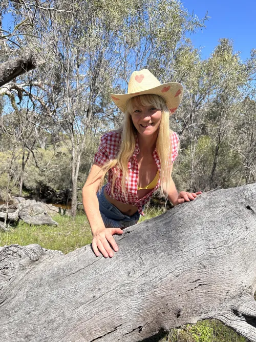 Serving looks and a little trouble by S3xySarah