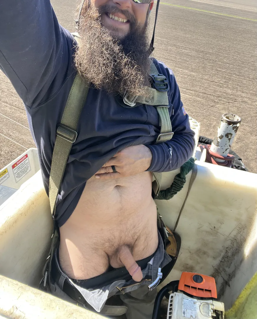 Severe storms Sunday, bitterly cold Monday/Tuesday and cock back out on Wednesday(36) posted by bluecollartreeguy19