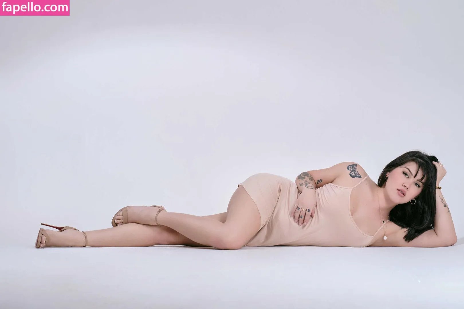 Sexy and classy posted by PLEE7220