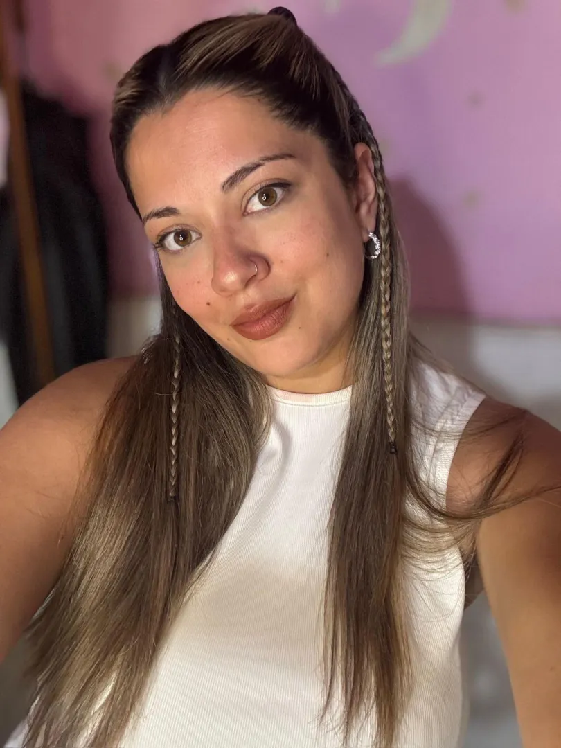 sexy and natural lips posted by jesdaxx