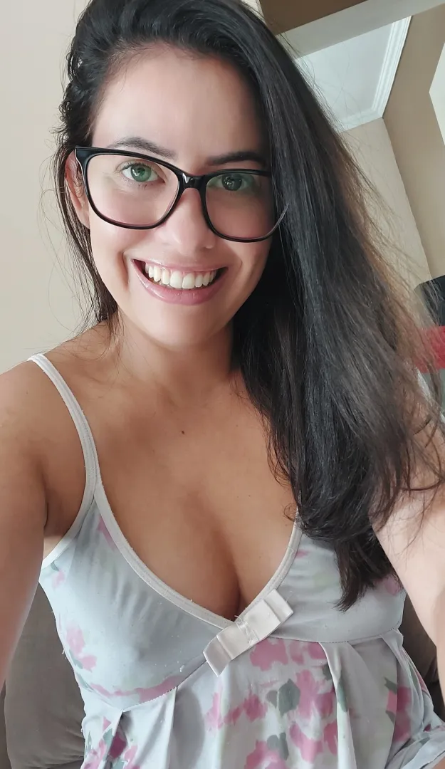 Sexy and smart posted by Isiscristine