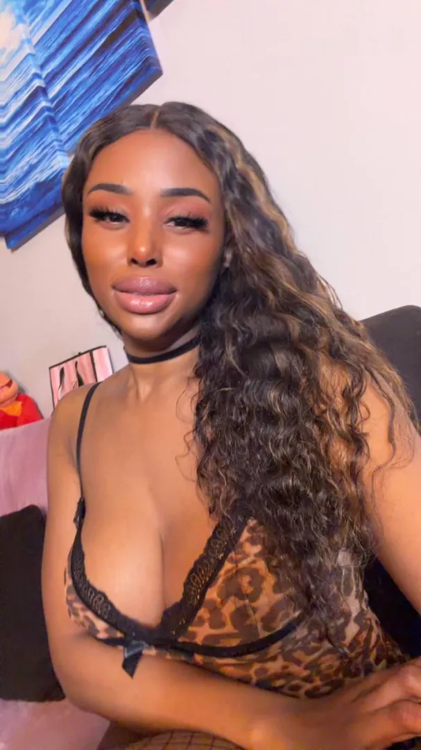 Sexy doesn’t always mean naked  posted by bbcTransLiraqueen