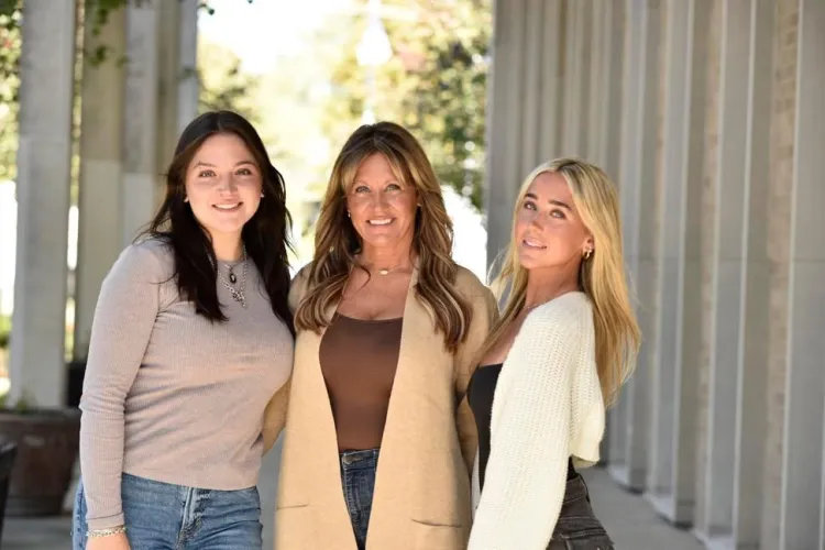 Sexy family by skullover22