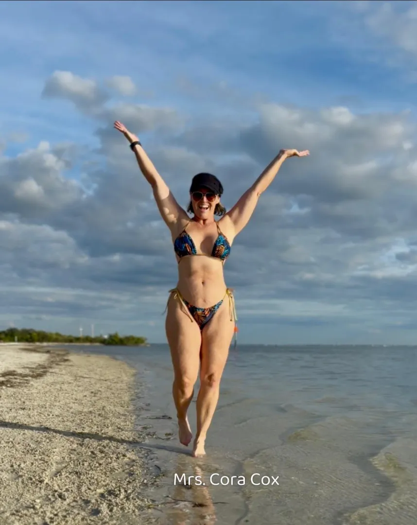 Sexy fun n the sun posted by Mrs_Cora_Cox