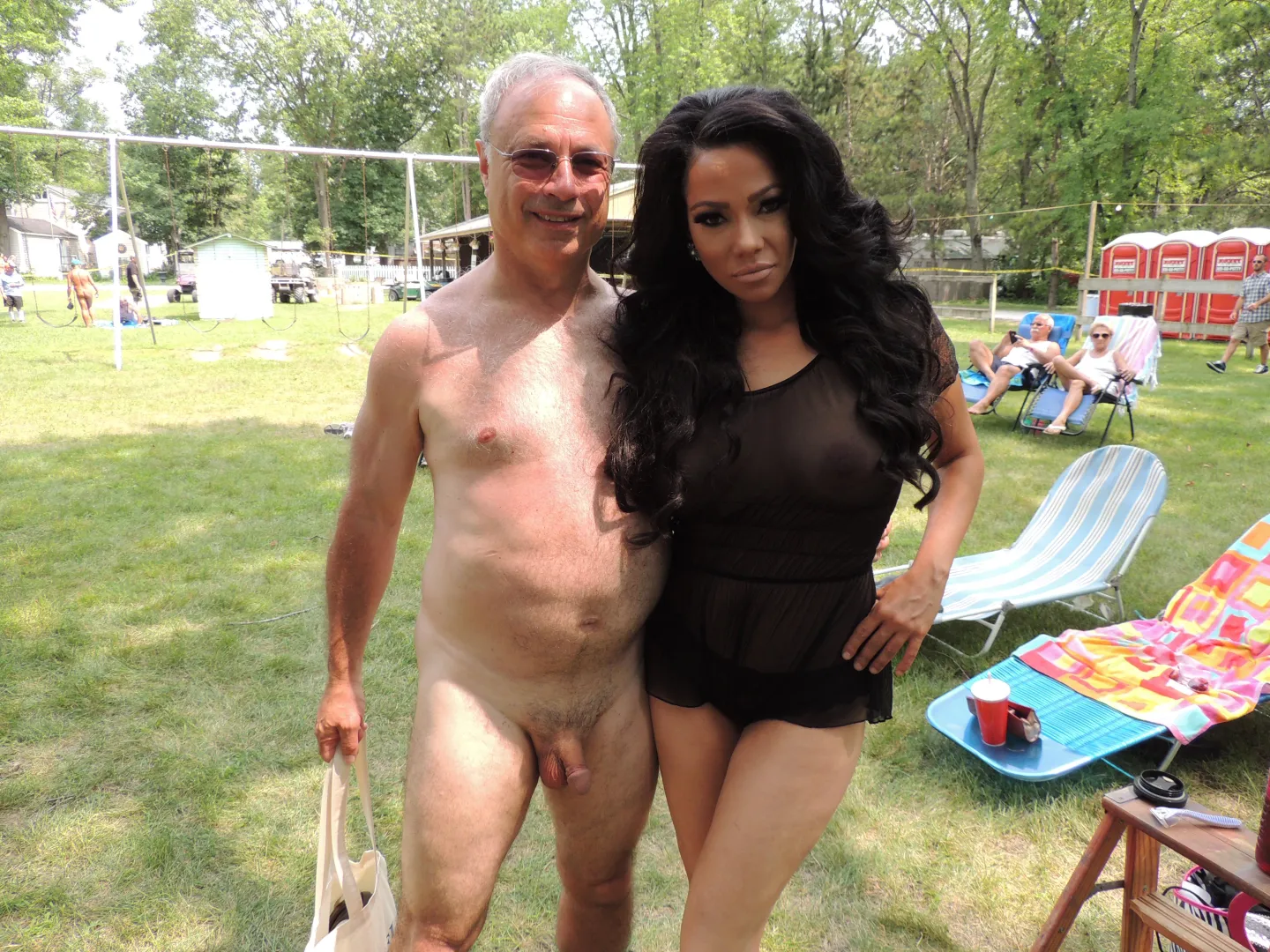 Sexy lady with me posted by birthdaysuitm