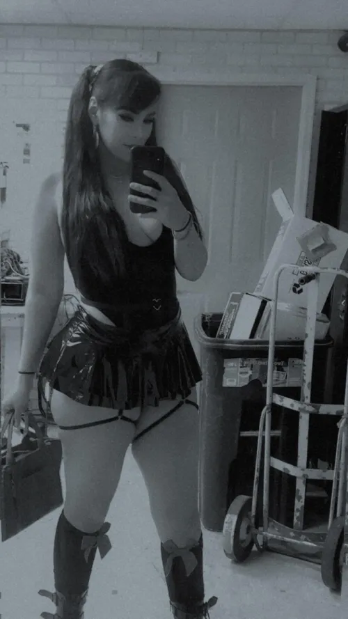 Sexy native cutie by Hopeful-Sun-2807