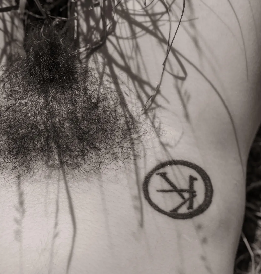 shadow's caress (self shot) posted by _creature_feature