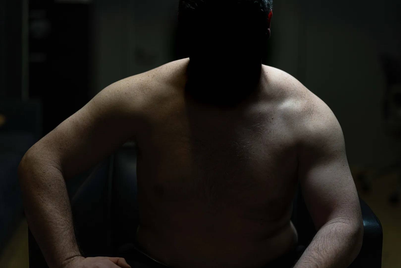 Shadowy figure posted by redyellowleather