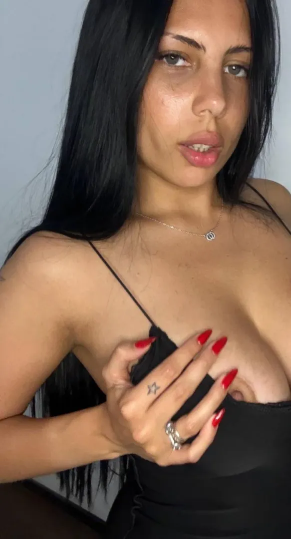 Sharah posted by Apart_Bad3624