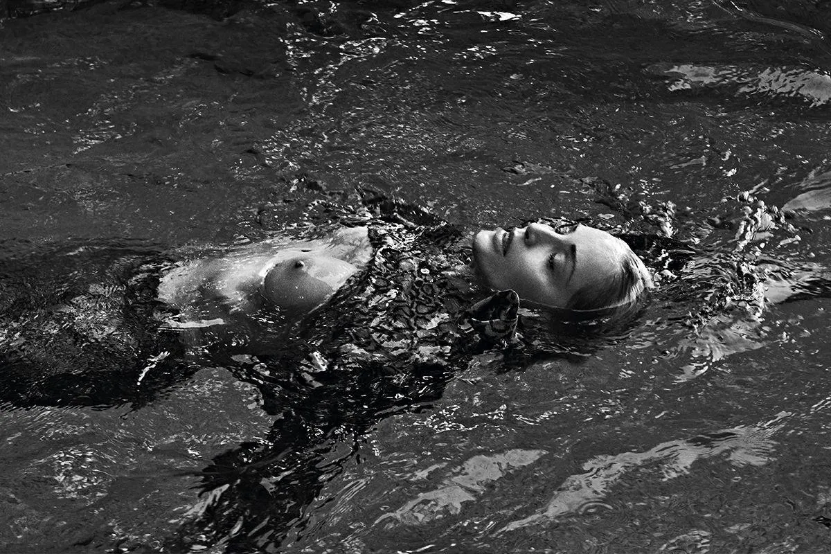 Sharon Stone posted by beatAllTheBadGuys