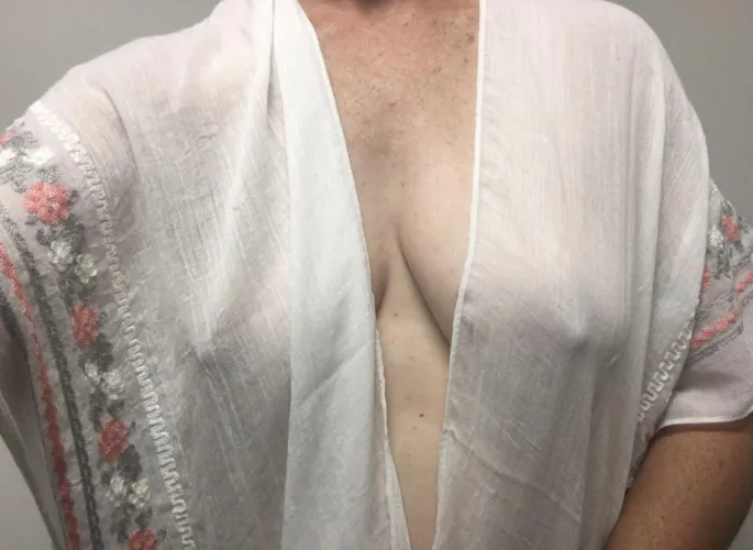 Shawls don’t need bras by Frisky_Vanilla