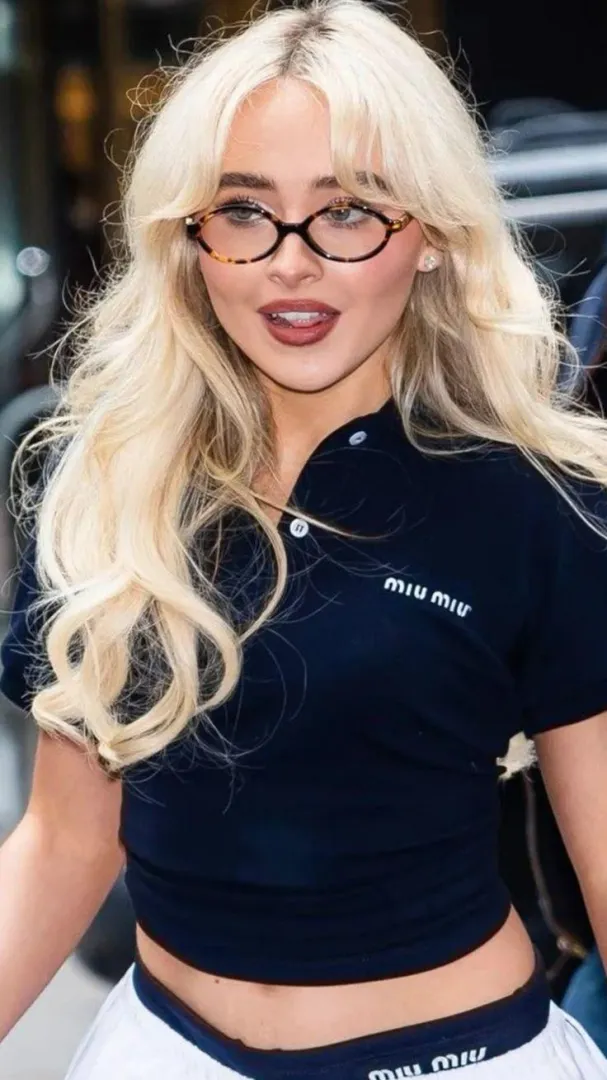 She looks so good with glasses posted by Euphoric-Doctor-3808