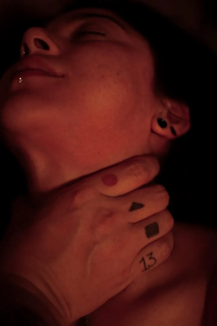 She Loves My Hands Around Her Neck  posted by PineappleShunsui