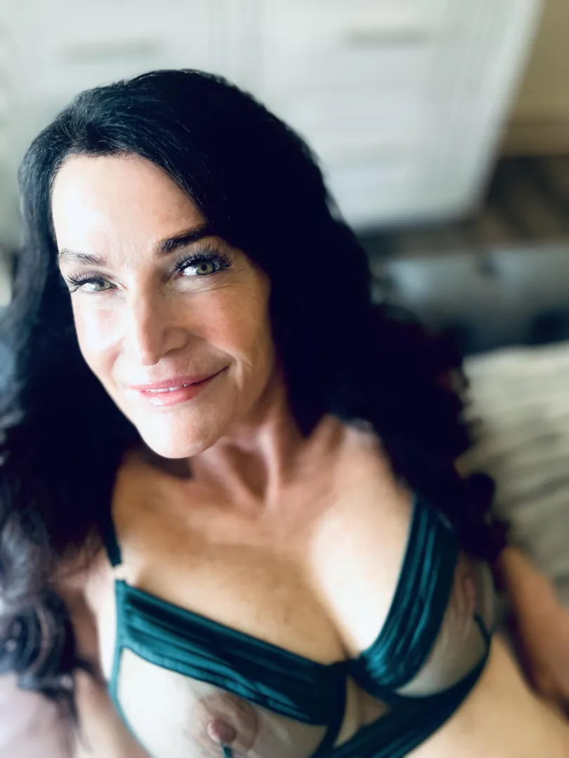 Sheer always feels a little dangerous, doesn’t it? posted by Catalinacouger62