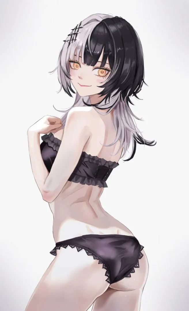 Shiori Giving a Cute Smile in Her Underwear [Hololive] posted by sd6636