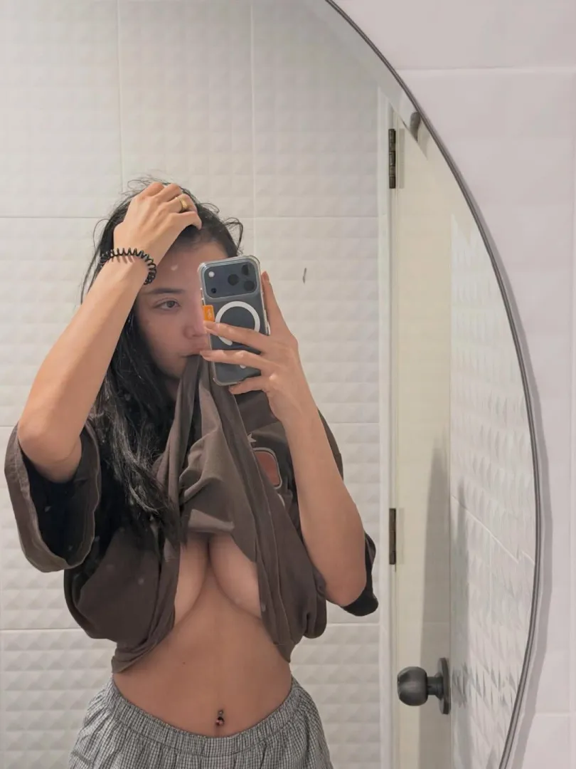 shirt bite posted by figurephilosopher