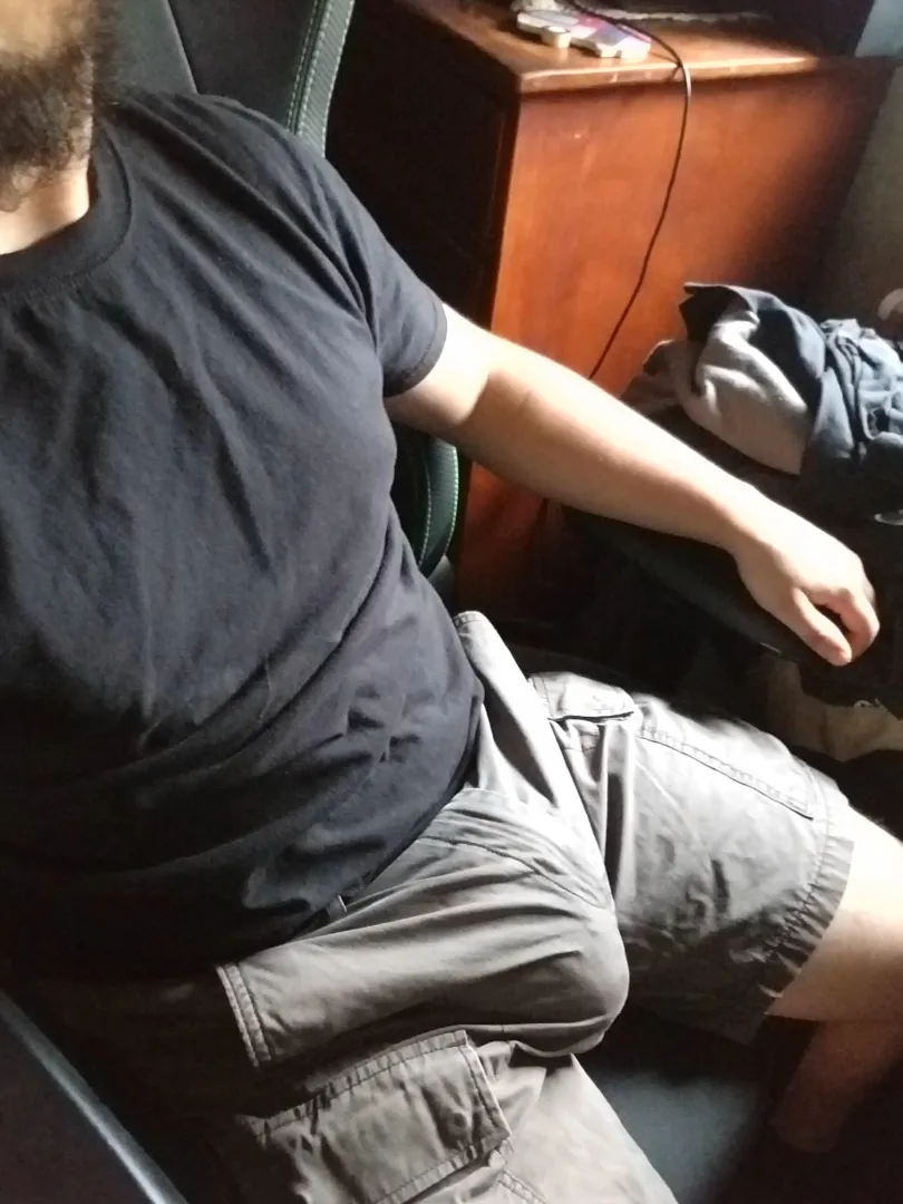 Shorts kind of day posted by BigThickBabeCocks