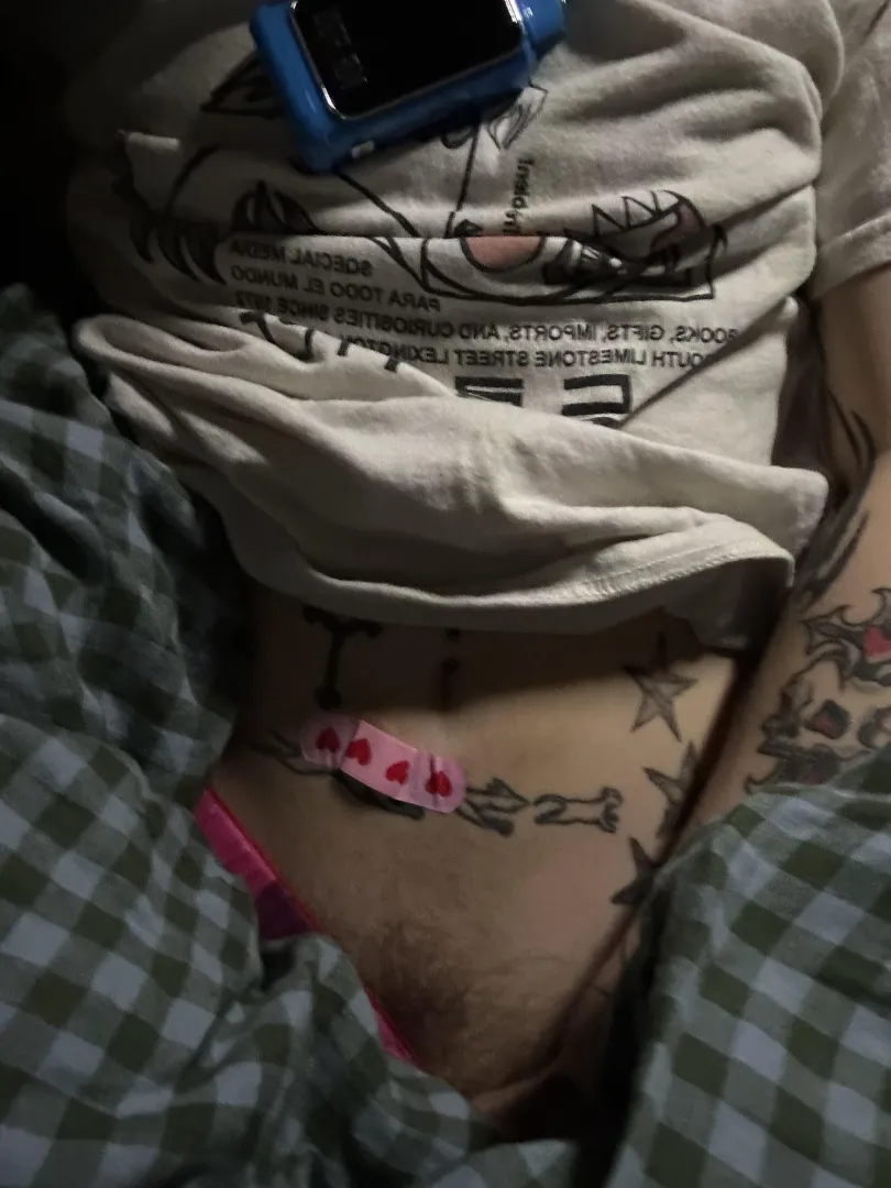 shot day tummy pics >w< posted by kittylucifurr