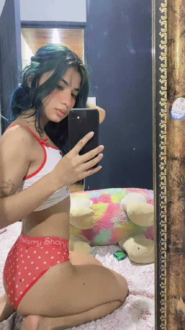 should I be beaten for having a small ass what will you rate it posted by lemonchicken91