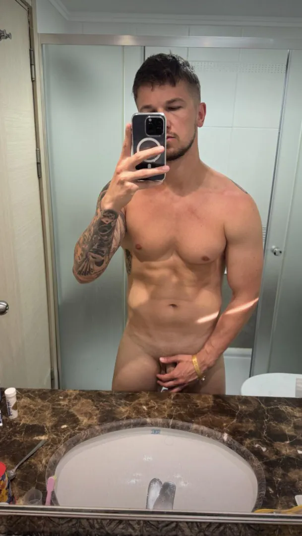 should i flash it? upvt them i‘ll do it posted by Daddy-Fit1989