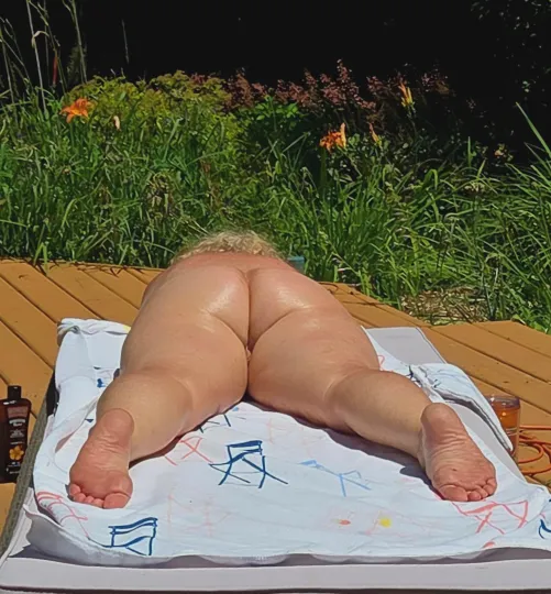 Should I keep posting. F64 by Moist-Airport4747