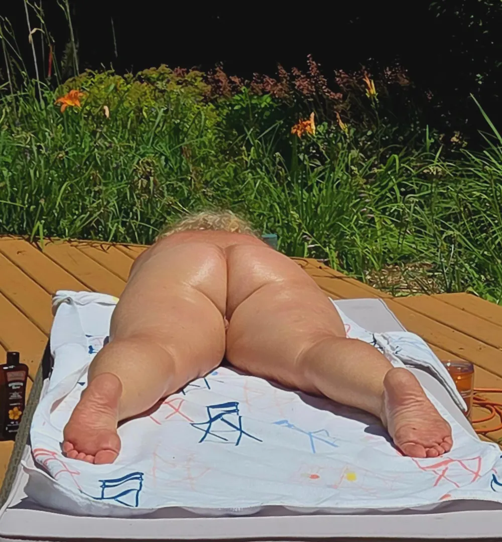 Should I keep posting. F64 posted by Moist-Airport4747