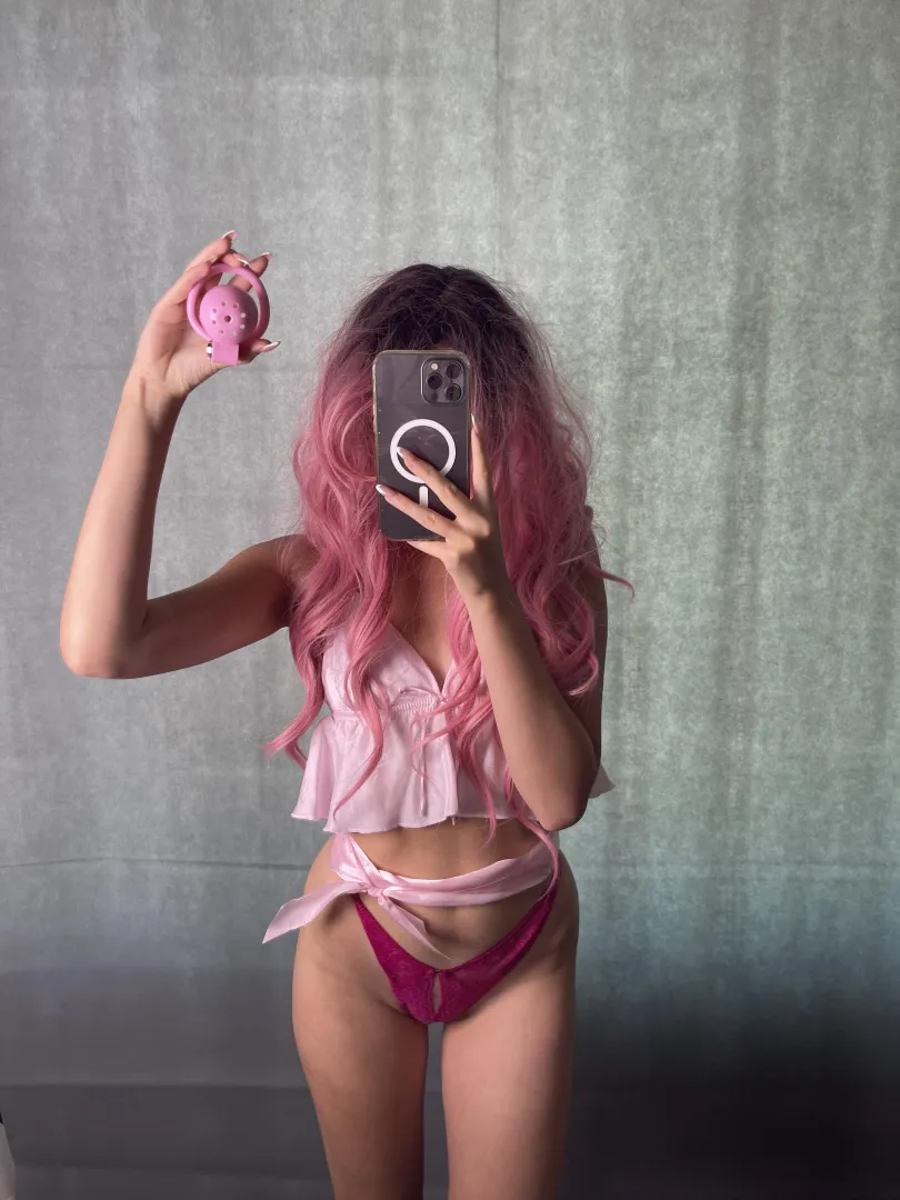 Should I lock you after first date? posted by PinkDolxo