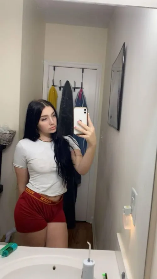 Should I send nudes to random redditor who says hi? by vixenonlyxo