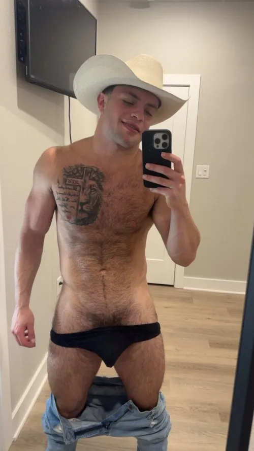 Should i shave? Guys on grinder tell me to by softthistle_