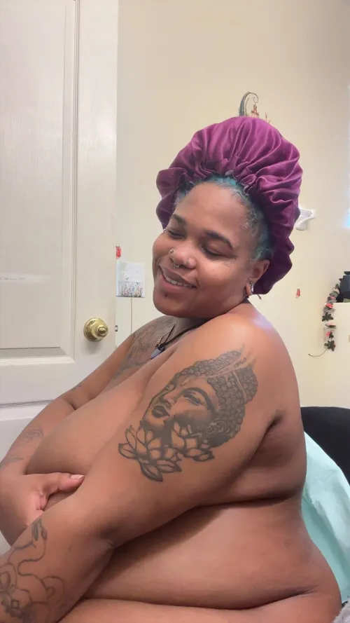 Shower selfies are my fav (t12 sci|25) by Goddesssmelodie_