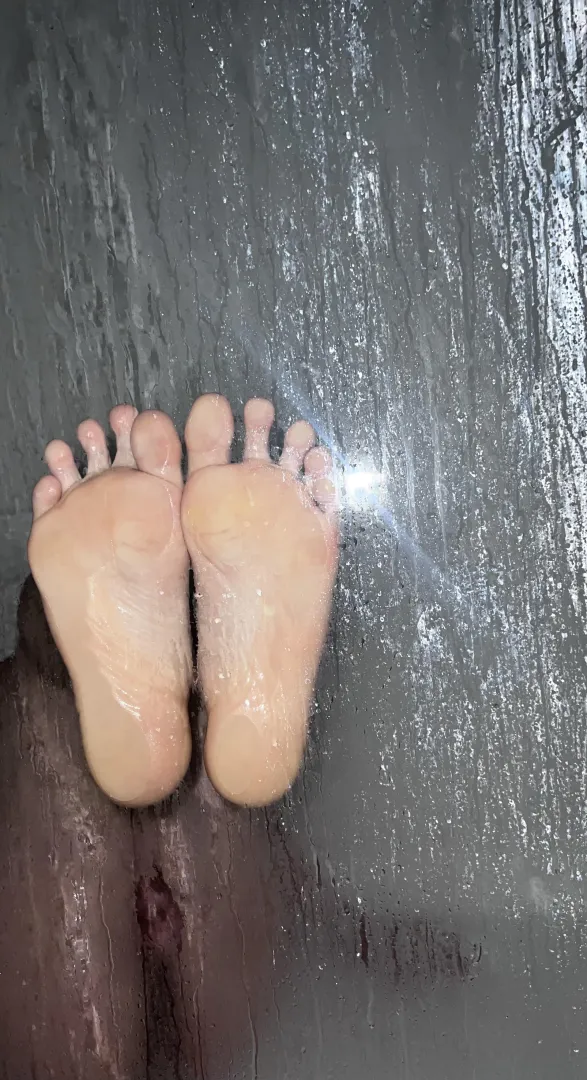 Shower Soles  posted by feeticklish