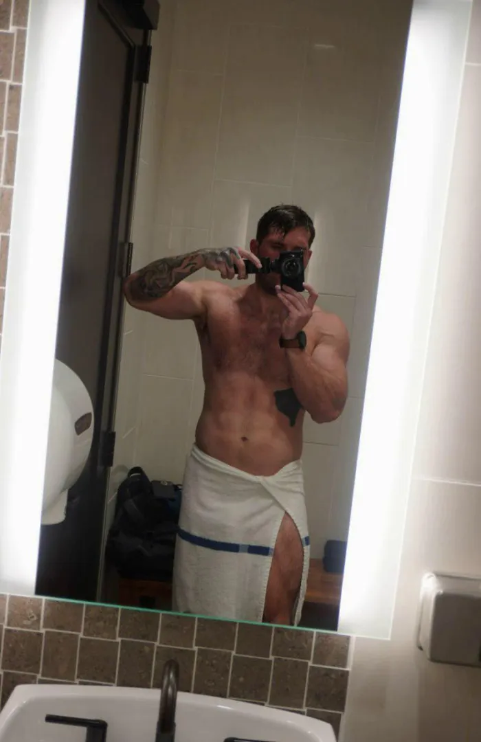 Shower’s running but it’s better with company posted by jellyscream