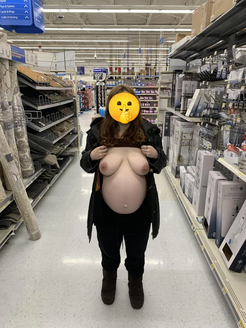 Showing off  posted by maryjaneporn