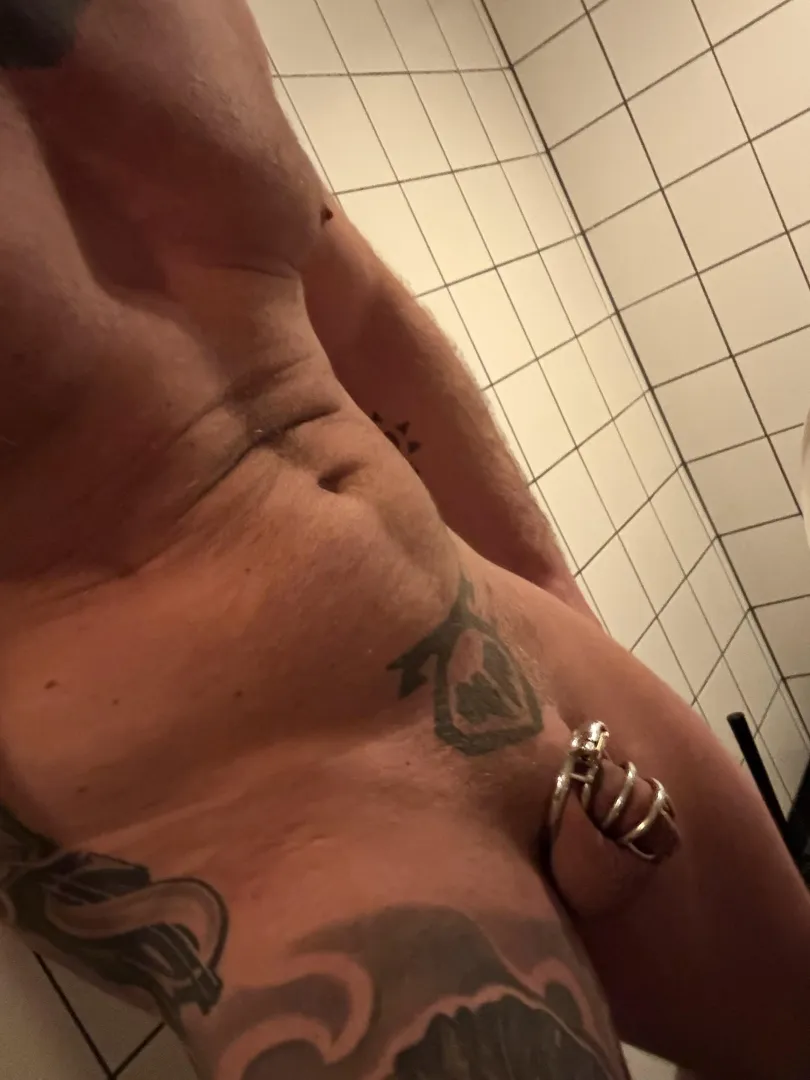 Showing off at the gym posted by MuscleMate88