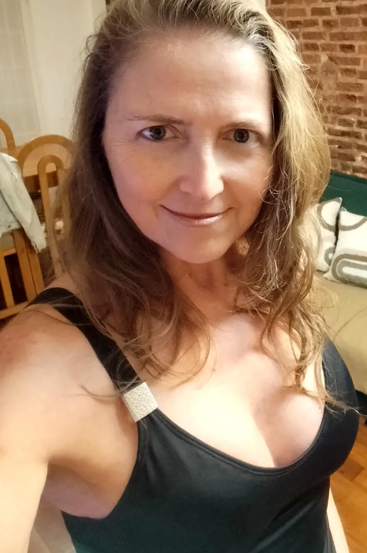 Showing off what's there posted by angelic_queen55