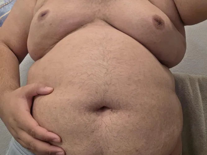 Showing the goods by BraindeadRaccoon98