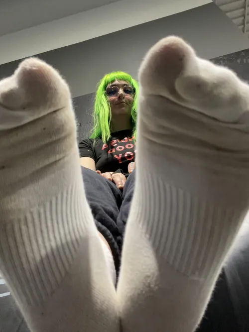 Showing them off AT the gym. They were soooo bad. I hope everyone around got a whiff by justsmokeandsleep