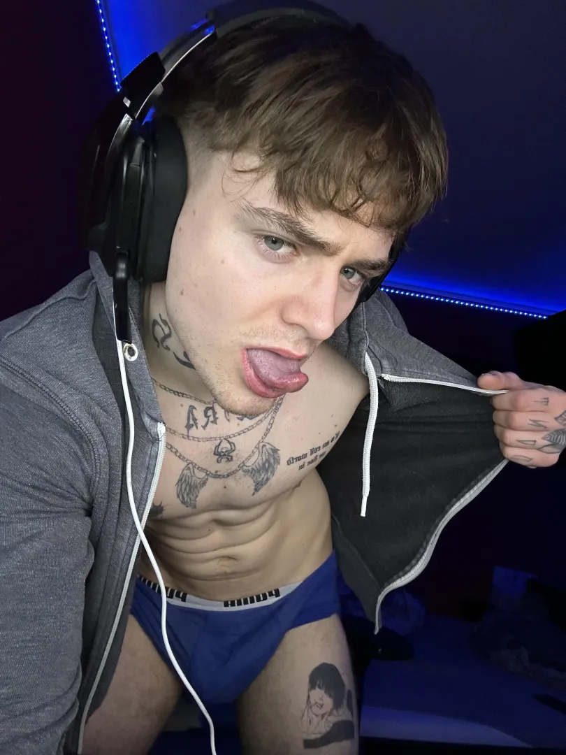 shredded V posted by imraezify