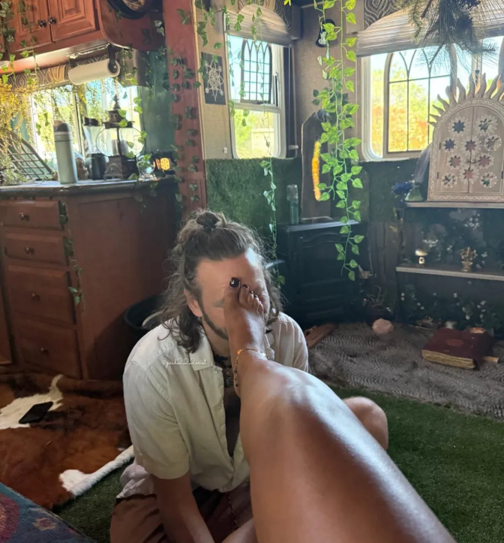 shut up and give me your wallet posted by GrassAggravating3123