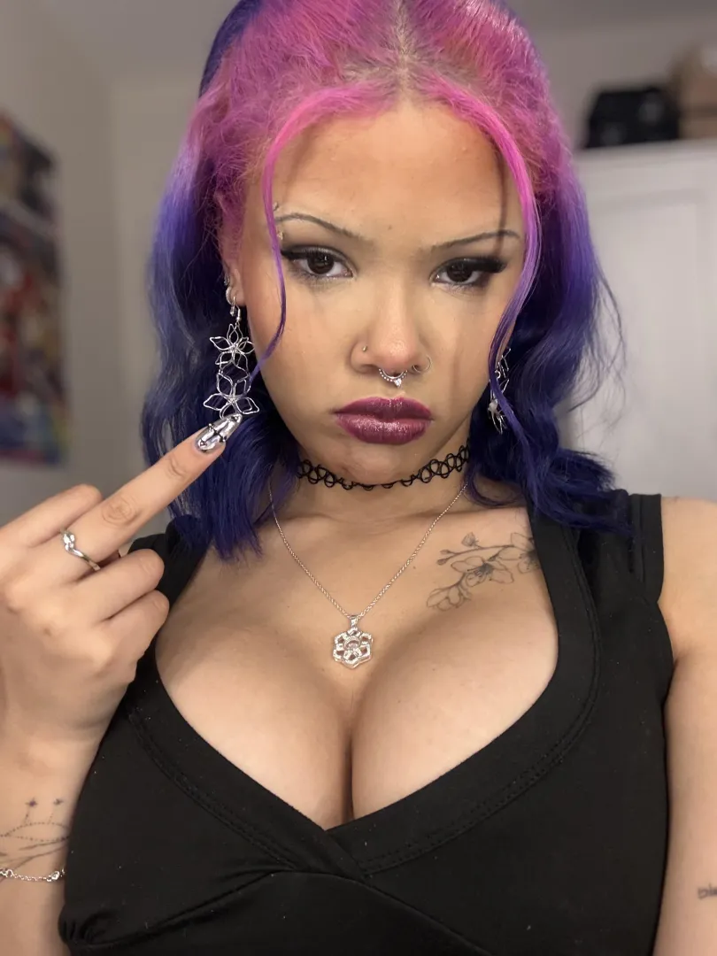 shut up loser posted by 4ngeldolli