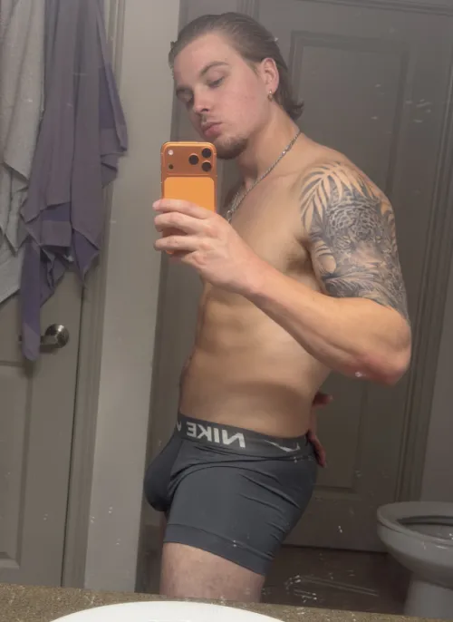 Side profile in grey by thespicyrussian