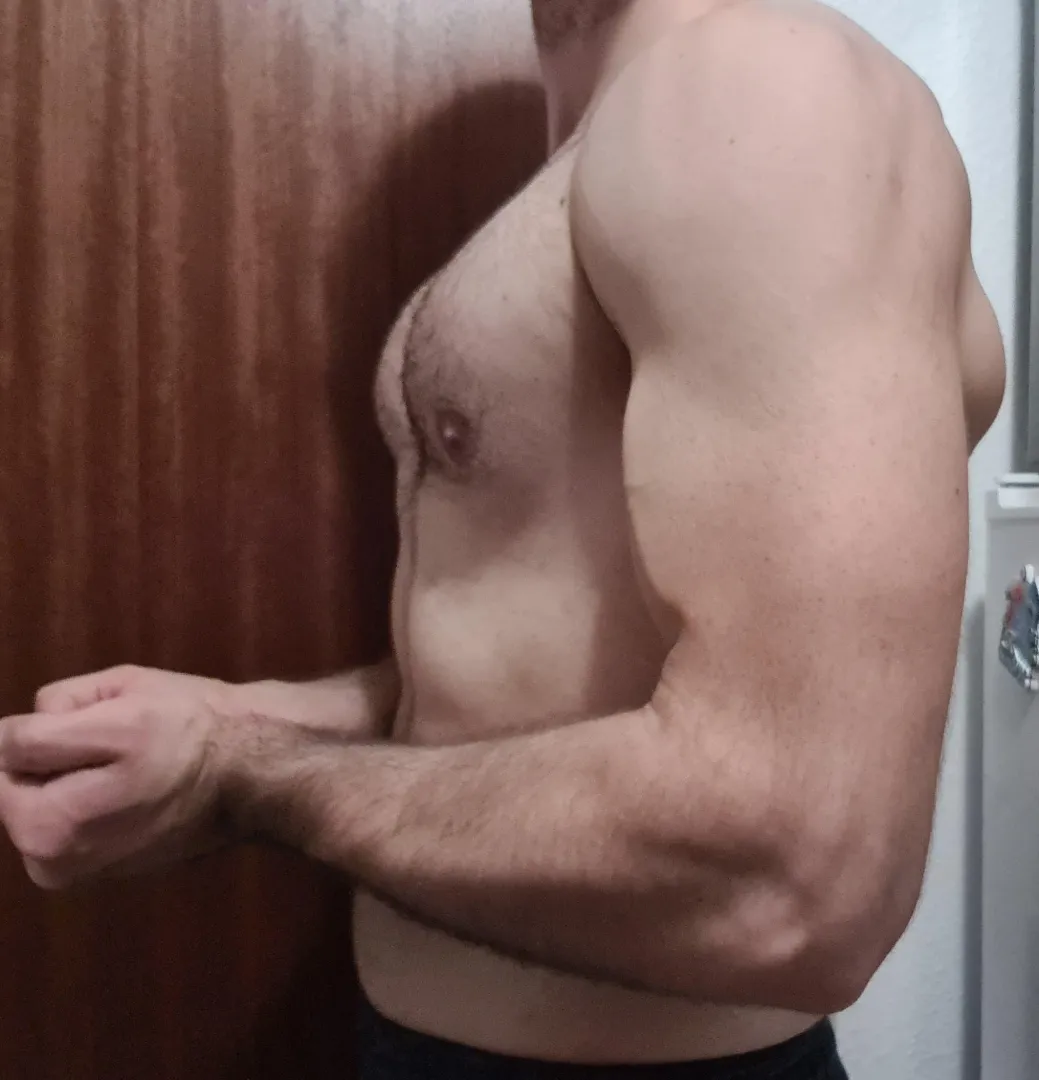 Side shot  posted by Lirogon