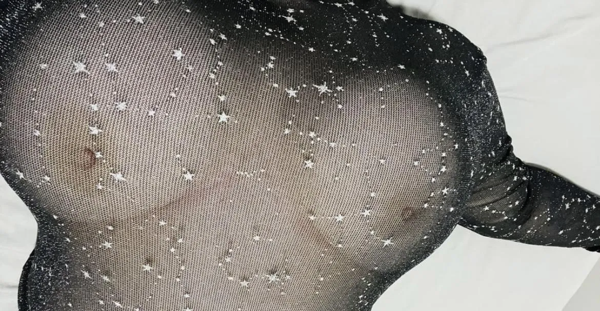 Sime tits for you to unwrap :3 posted by Miss_C11