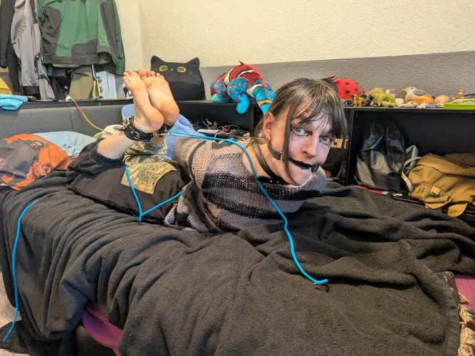 Simple hogtie anyone? by lxBreadxl