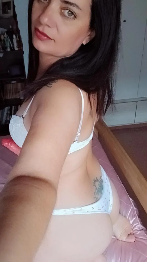 single woman posted by musa_secret