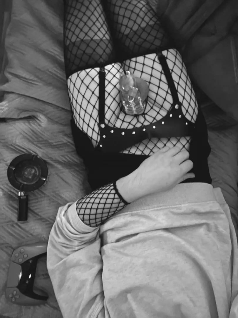 Sissy sucht Schwester - Bottom oder Top  posted by xMoonlitKnight