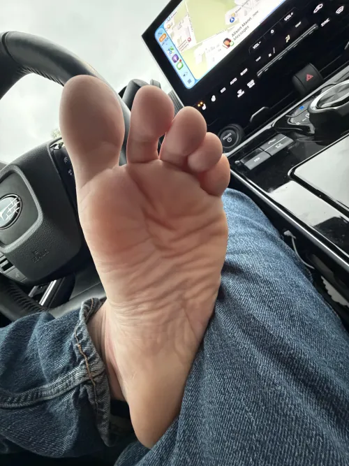 Sitting in the parking lot like this, what’s your move by tickledfeetishguy69