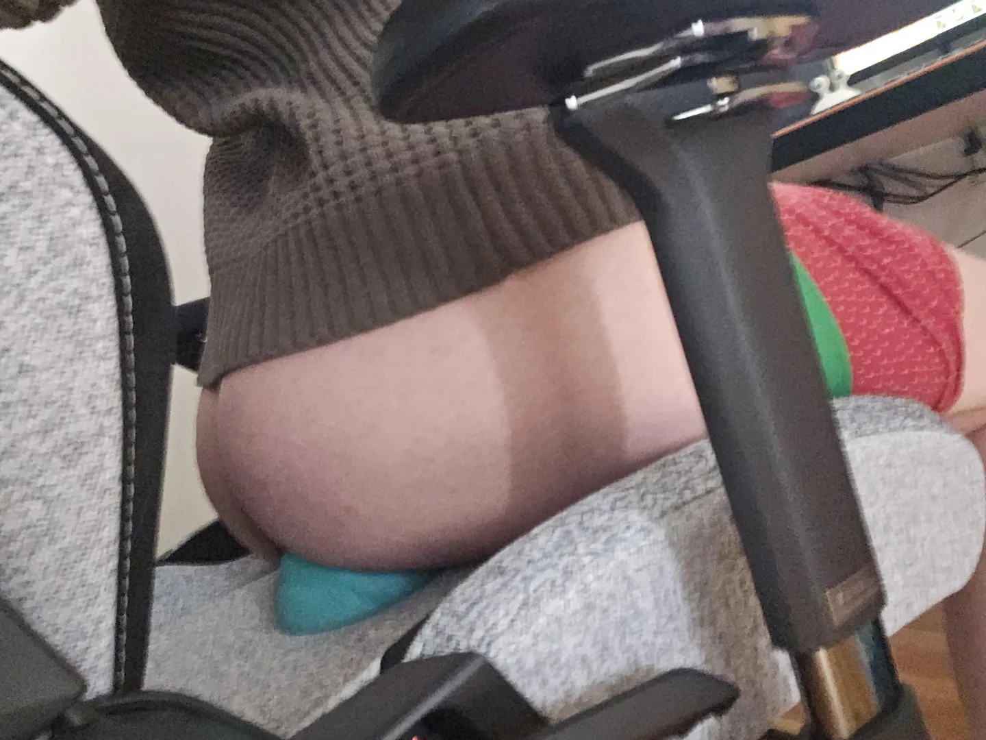 Sitting on this dildo casually posted by StephanDesmarais